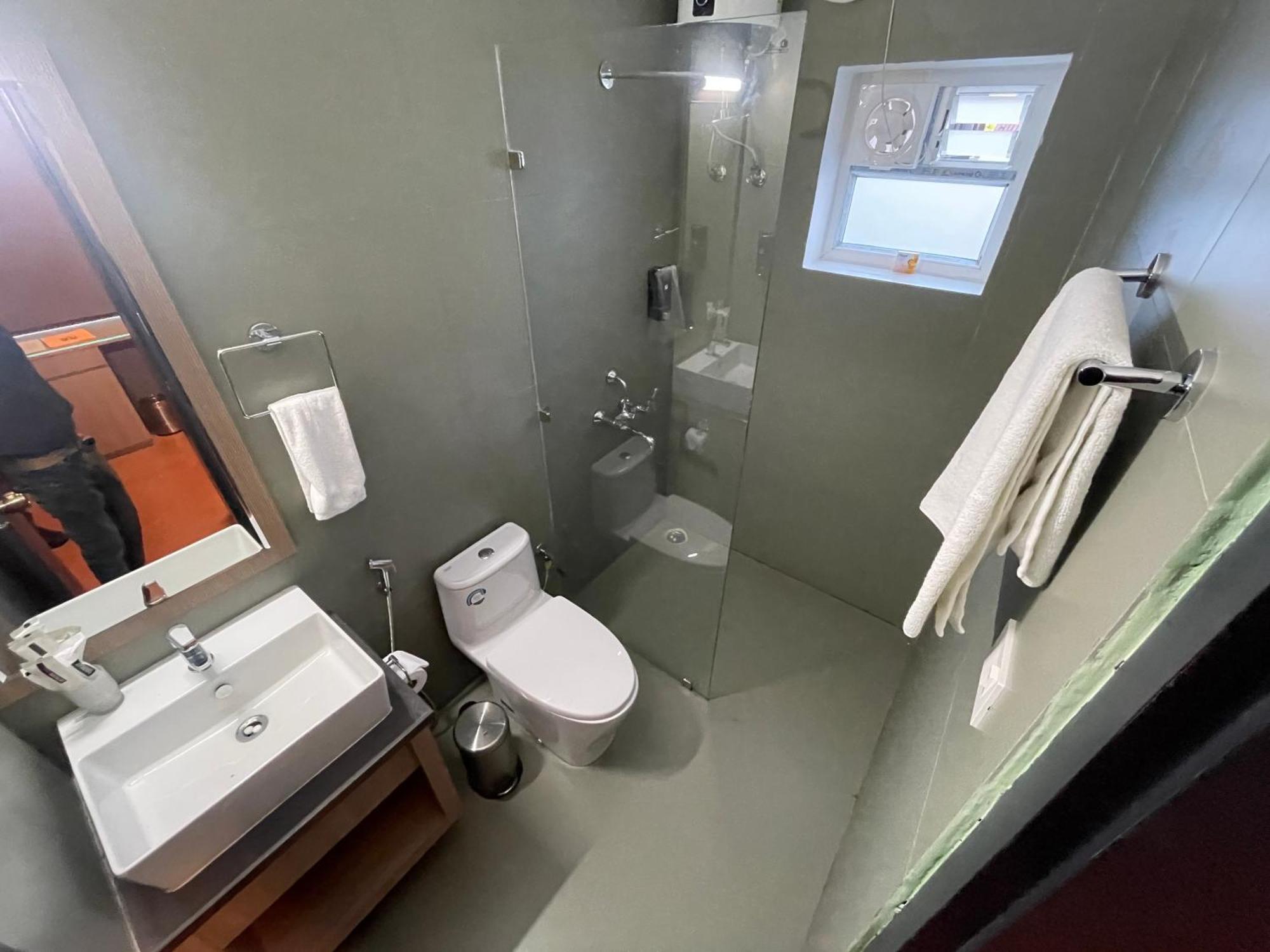 The Dibrugarh Address Hotell Exteriör bild