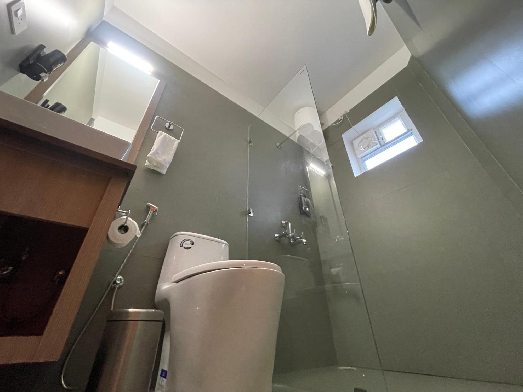 The Dibrugarh Address Hotell Exteriör bild