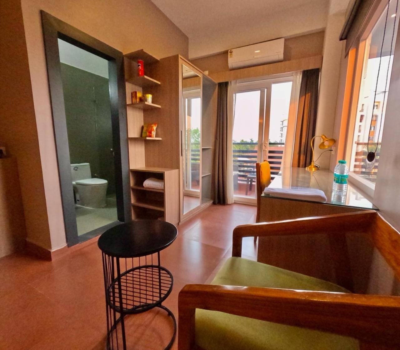 The Dibrugarh Address Hotell Exteriör bild