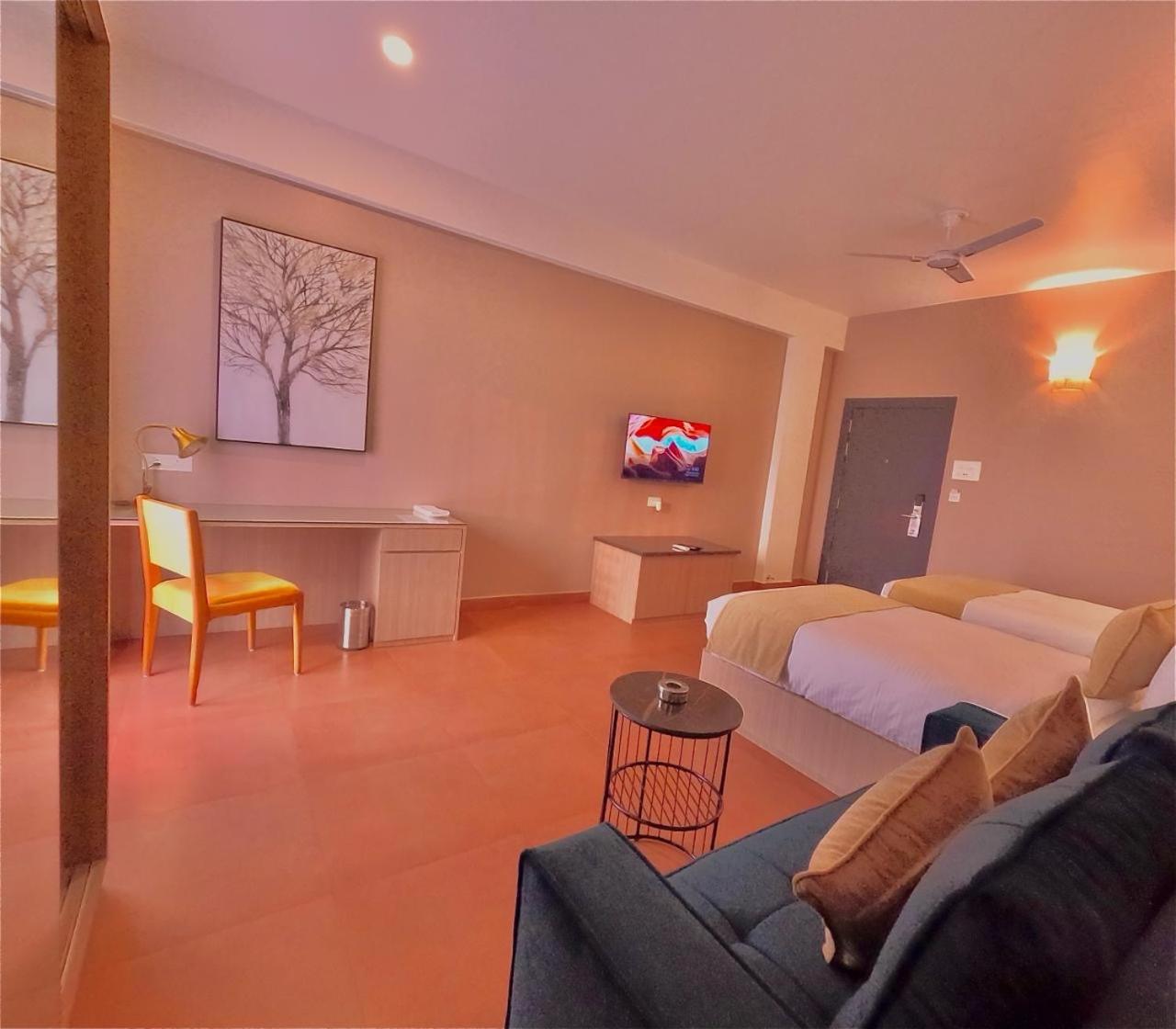 The Dibrugarh Address Hotell Exteriör bild